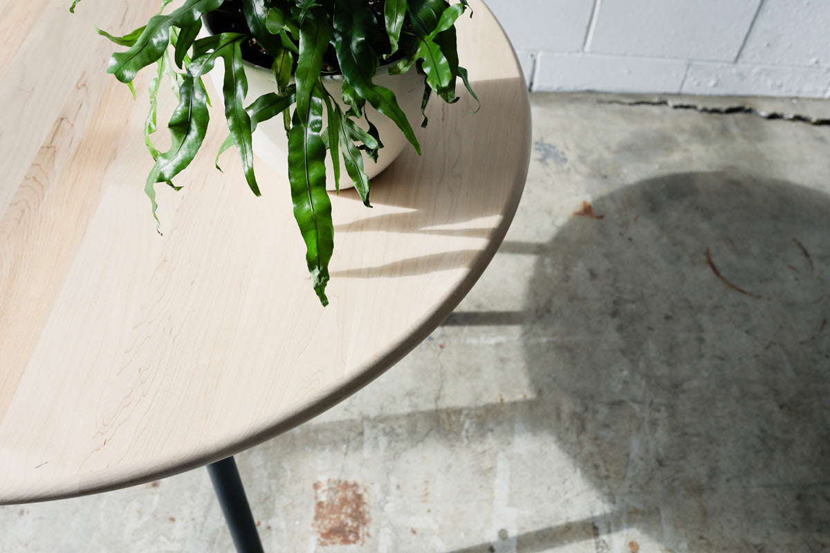 round wood dining table