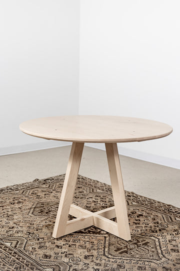 round wood dining table