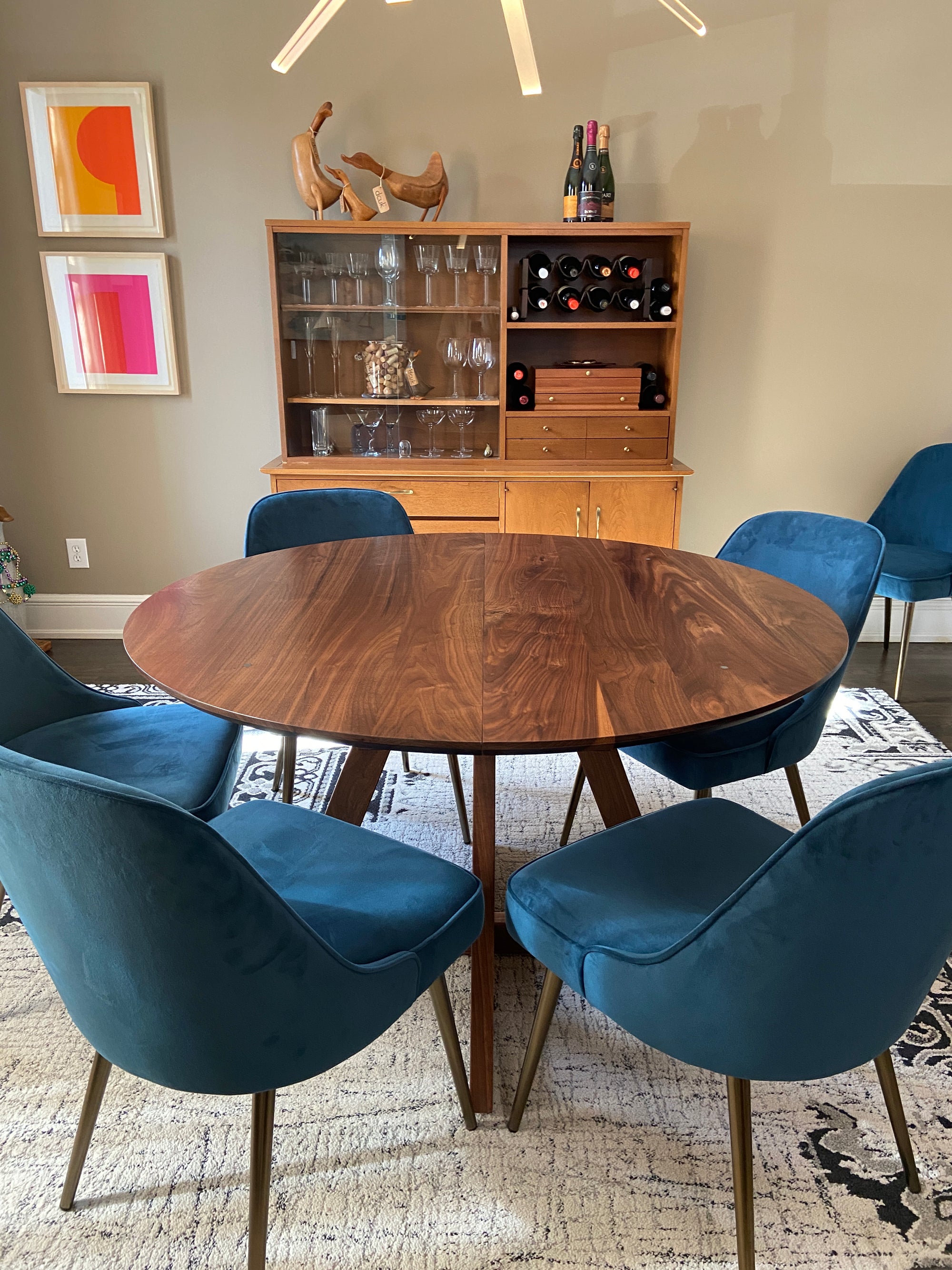 round wood dining table