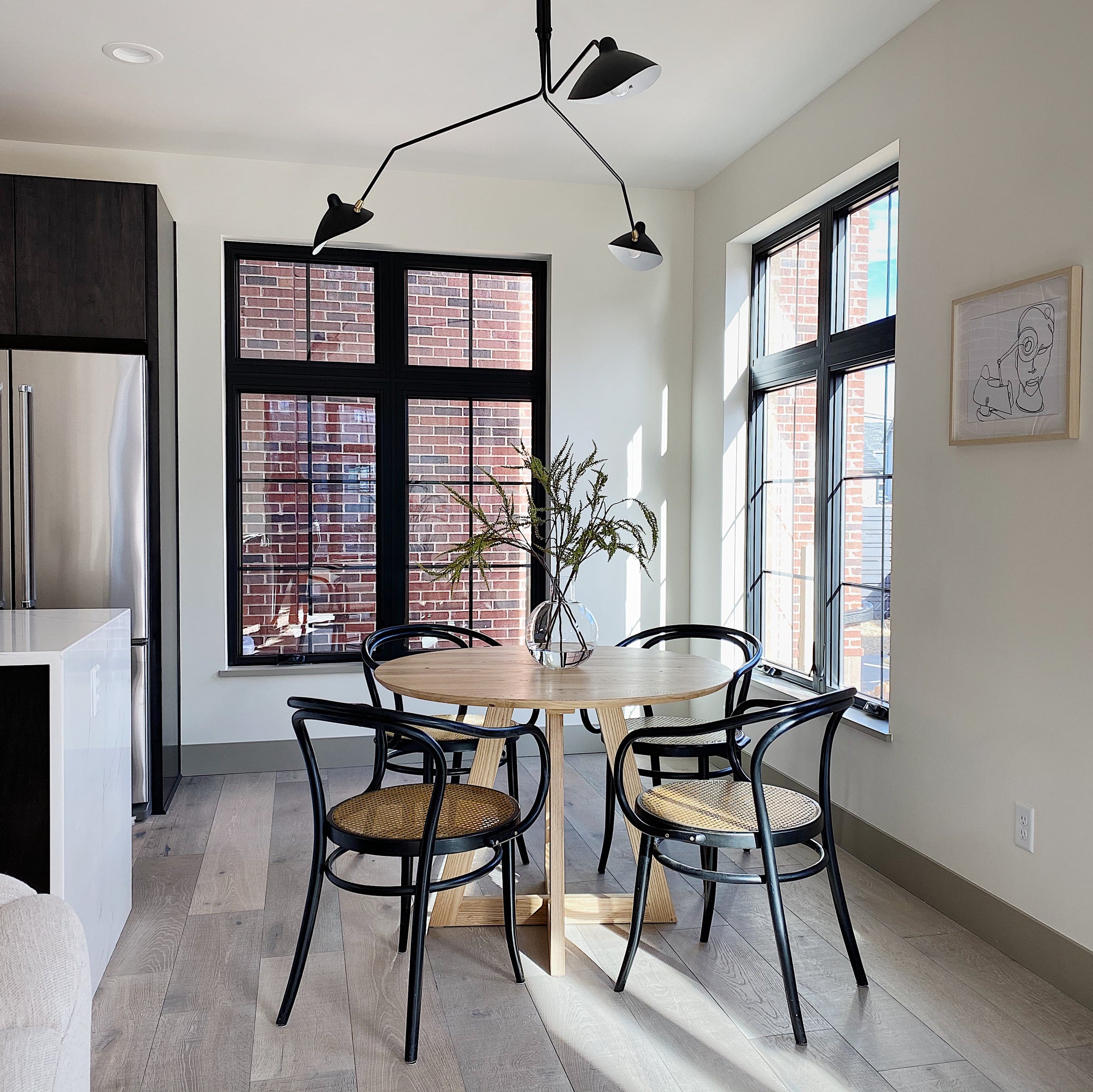 round wood dining table